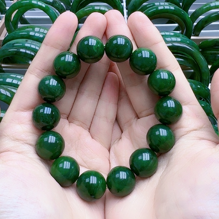 和田玉（碧玉）串珠未镶嵌