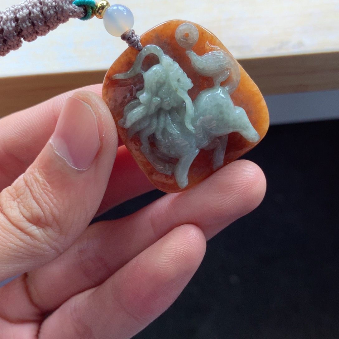 翡翠颈饰未镶嵌吊坠