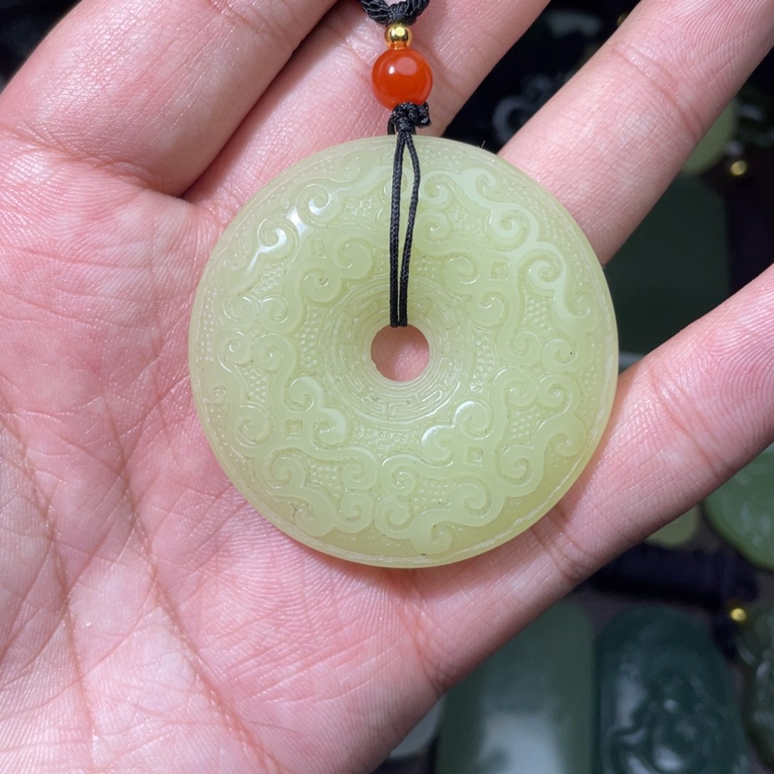 颈饰未镶嵌和田玉