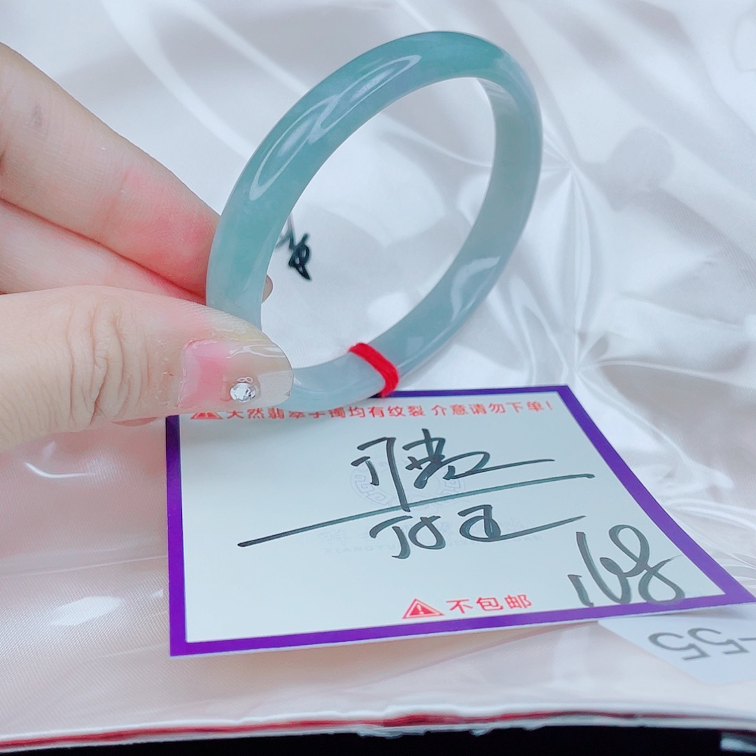 翡翠未镶嵌手镯翡翠