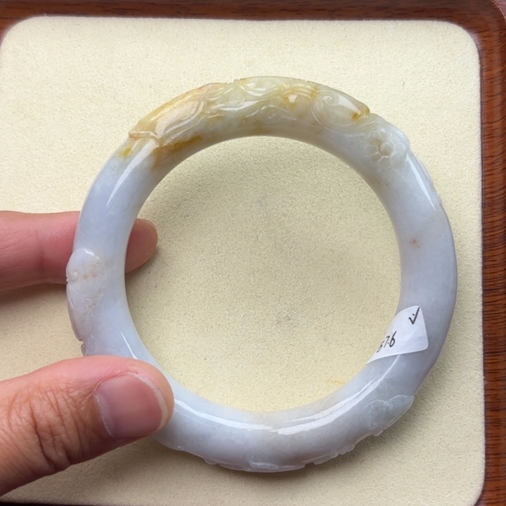 翡翠未镶嵌手镯57.6圆条兔子220