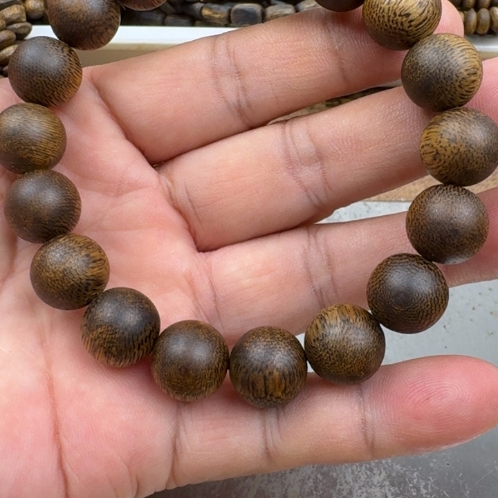 大***水手串沉香乌身手串11克加