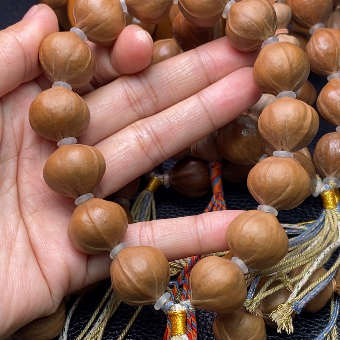 橄榄核手串/手链1.9*1.85共14颗