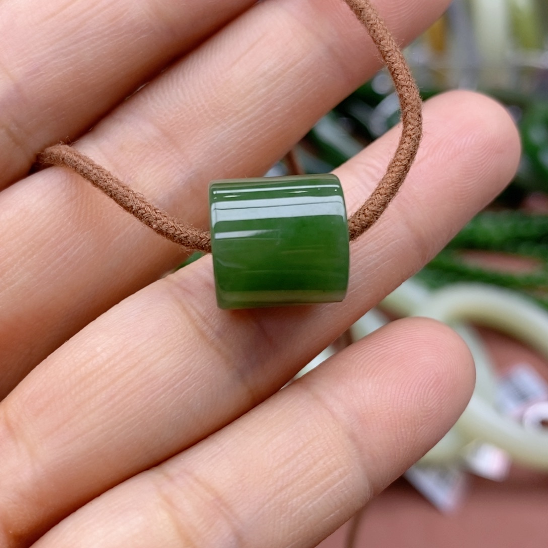 未镶嵌和田玉挂件