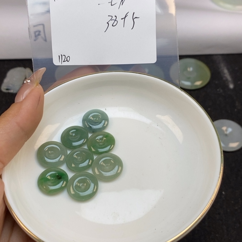 【闪购商品】翡翠颈饰未镶嵌一***丫