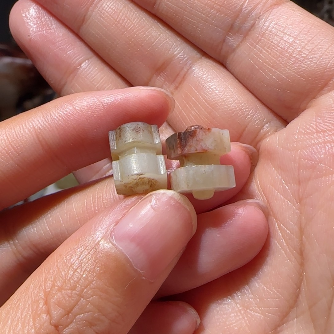 勤***和田玉未镶嵌挂件