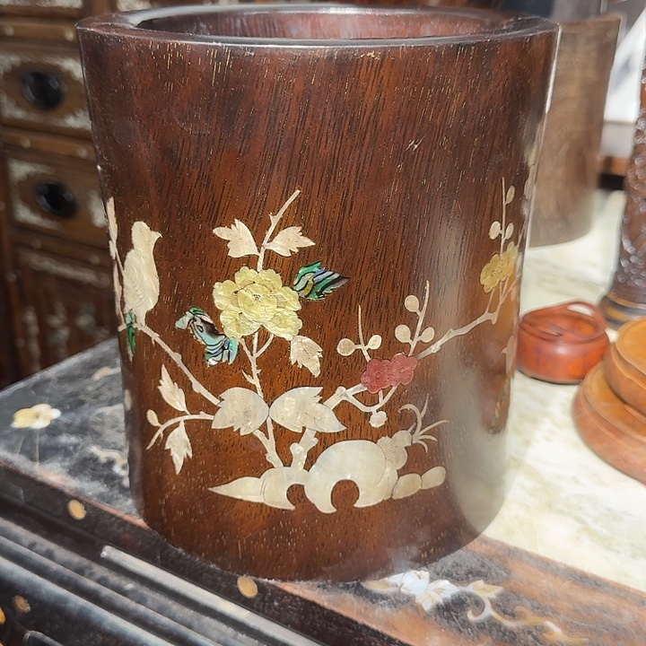 用***6木一木直播间截图桌