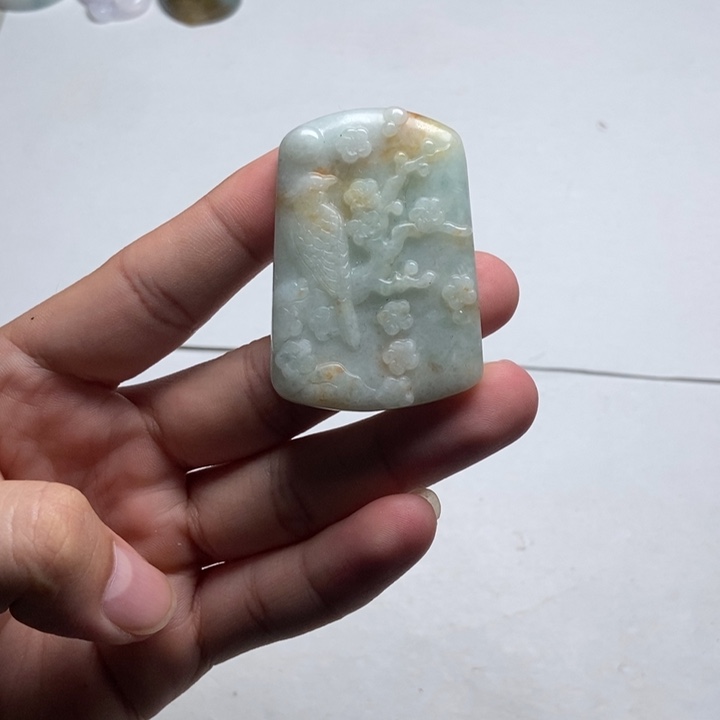 翡翠未镶嵌颈饰喜上眉梢6