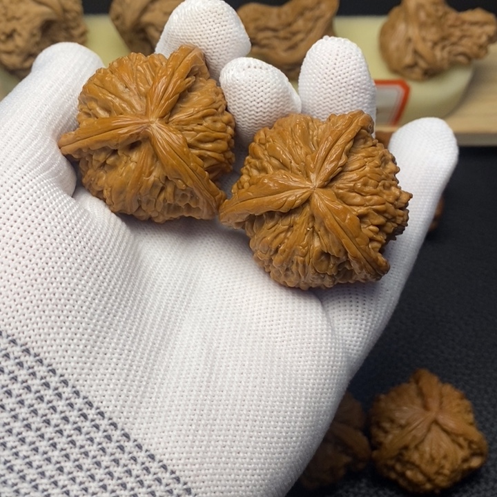 文玩核桃吊坠工艺三棱