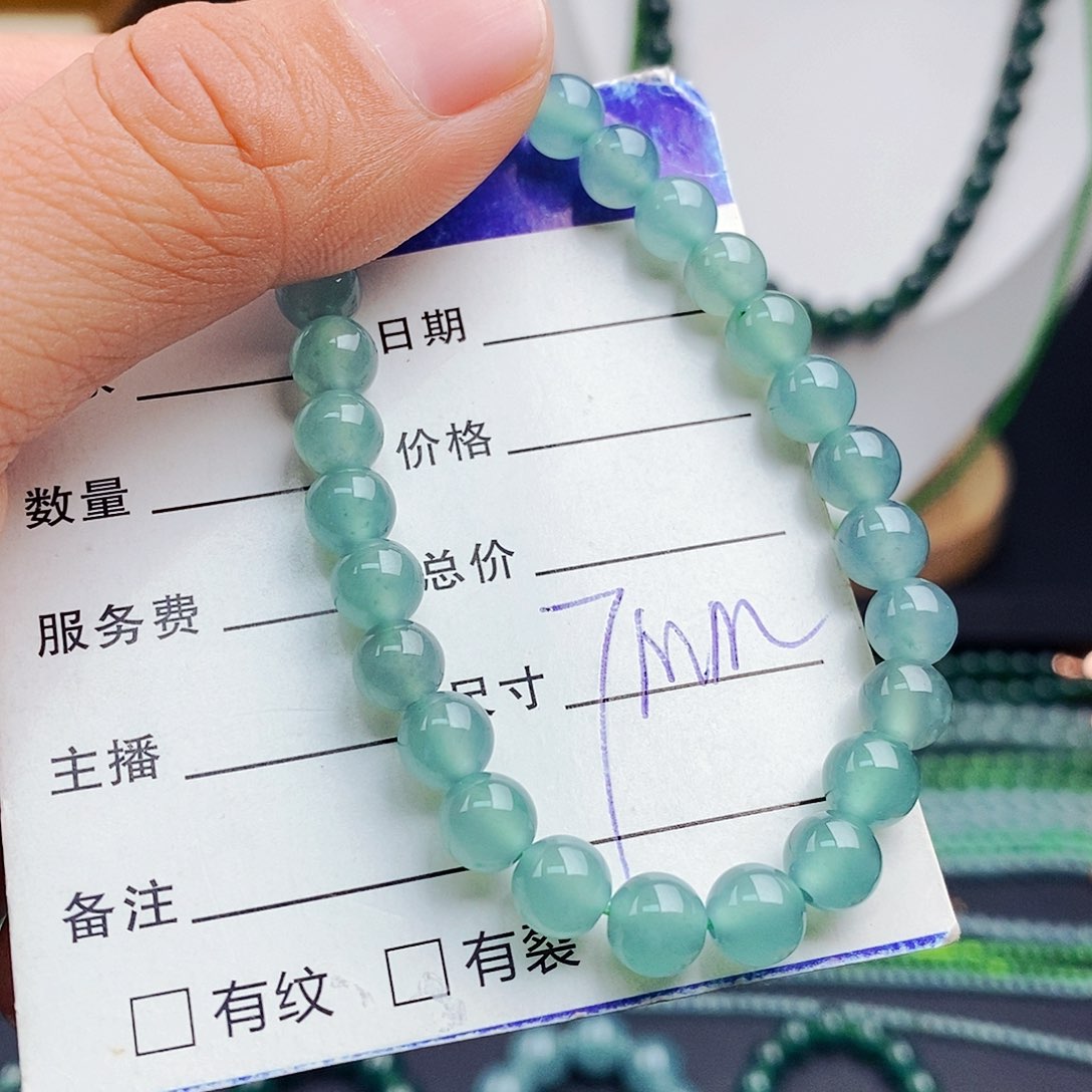 翡翠手链未镶嵌翡翠