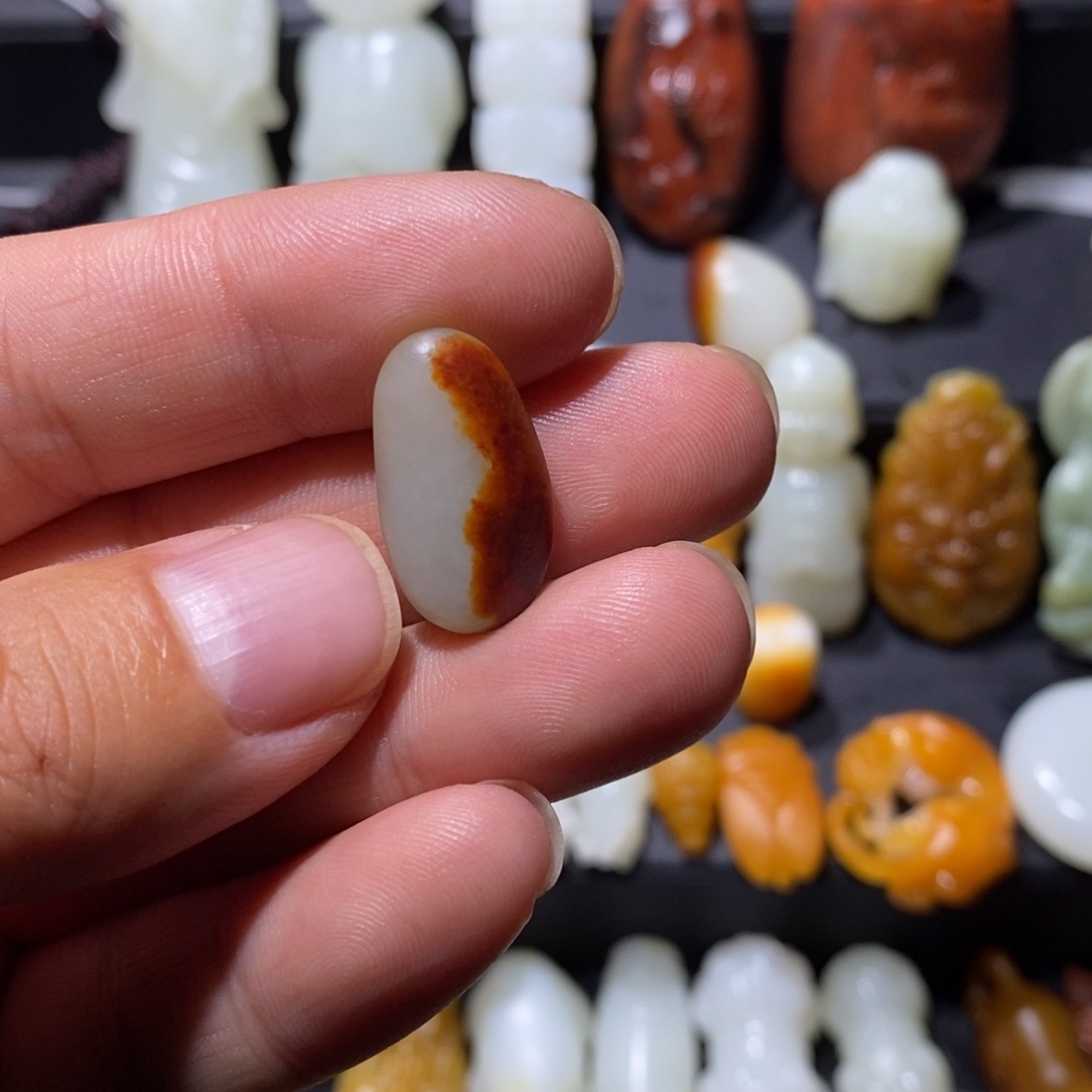 和田玉未镶嵌颈饰z****0