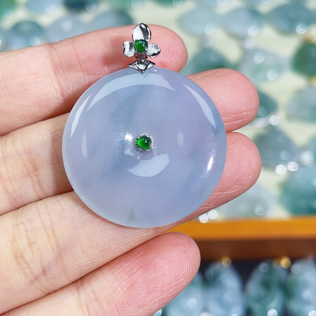 翡翠颈饰18K金镶嵌吊坠