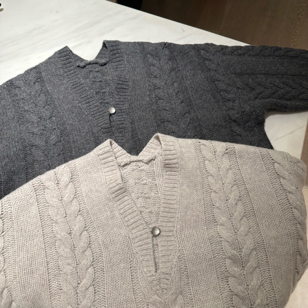 WMM超绝v领麻花长袖针织毛衣女士秋冬百搭时尚休闲