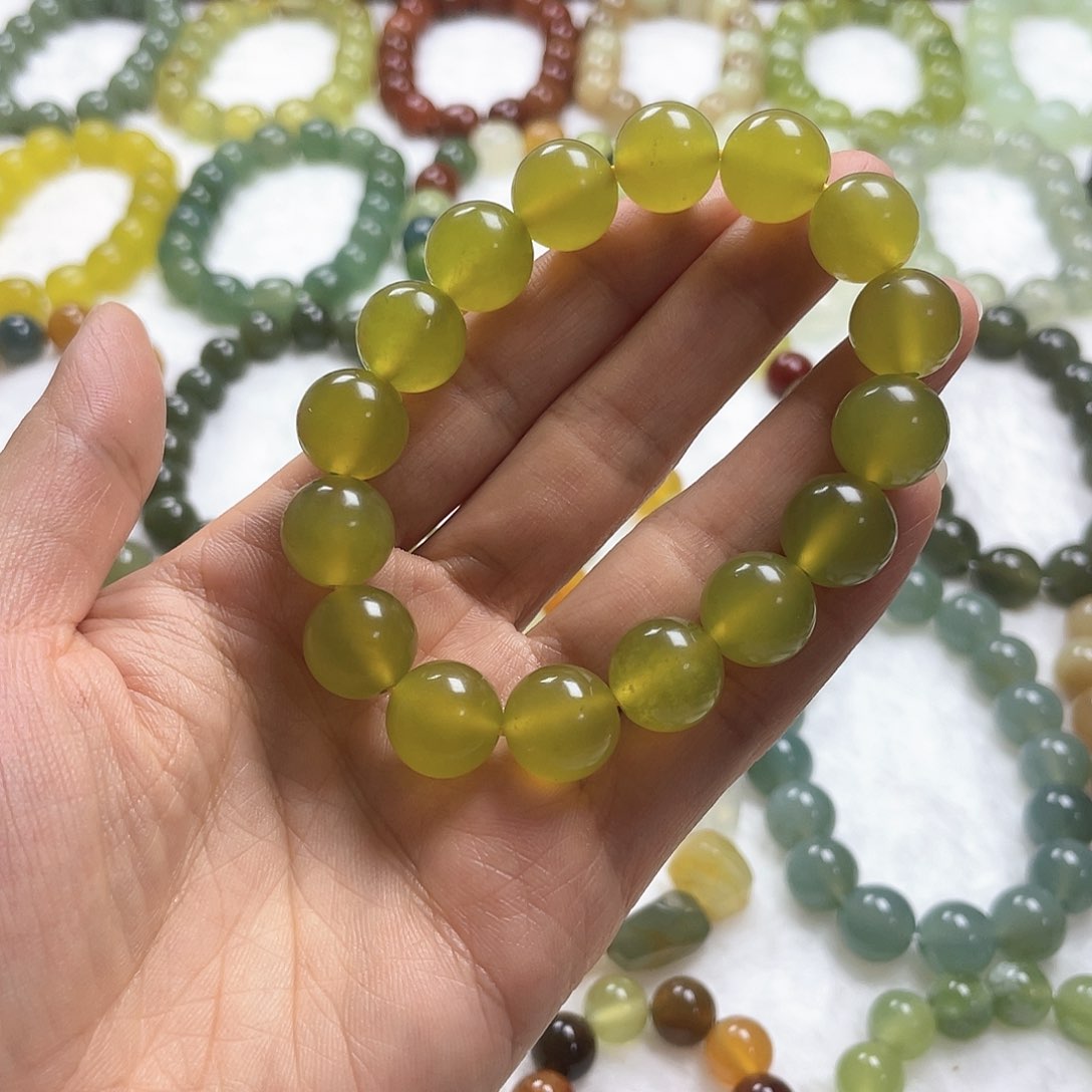 蛇纹石玉手串未镶嵌