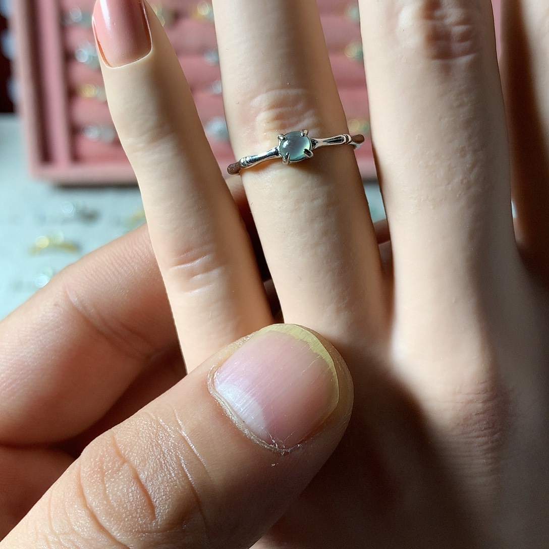 柊***翡翠未镶嵌戒指881