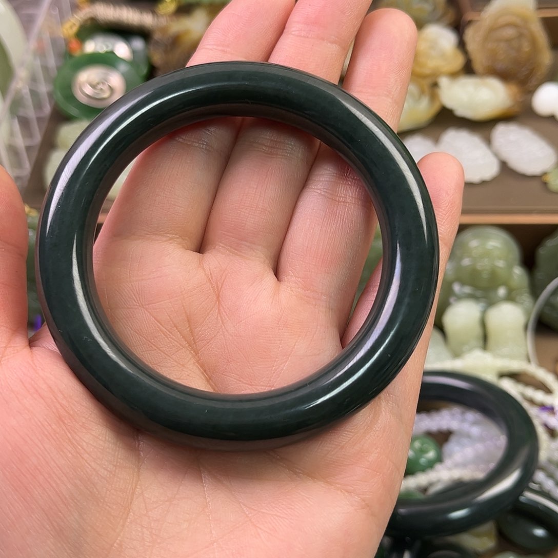 和田玉未镶嵌颈饰s*