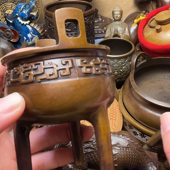 精美铜器批发档口