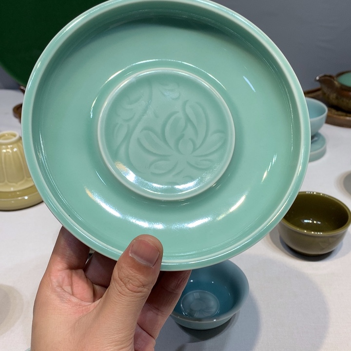 龙泉青瓷粉青壶承