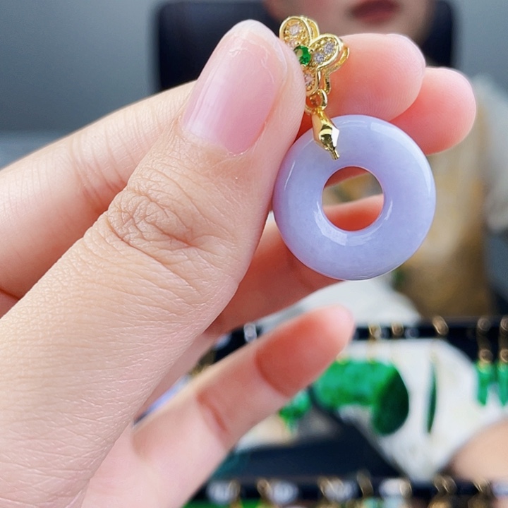 翡翠颈饰未镶嵌饰品