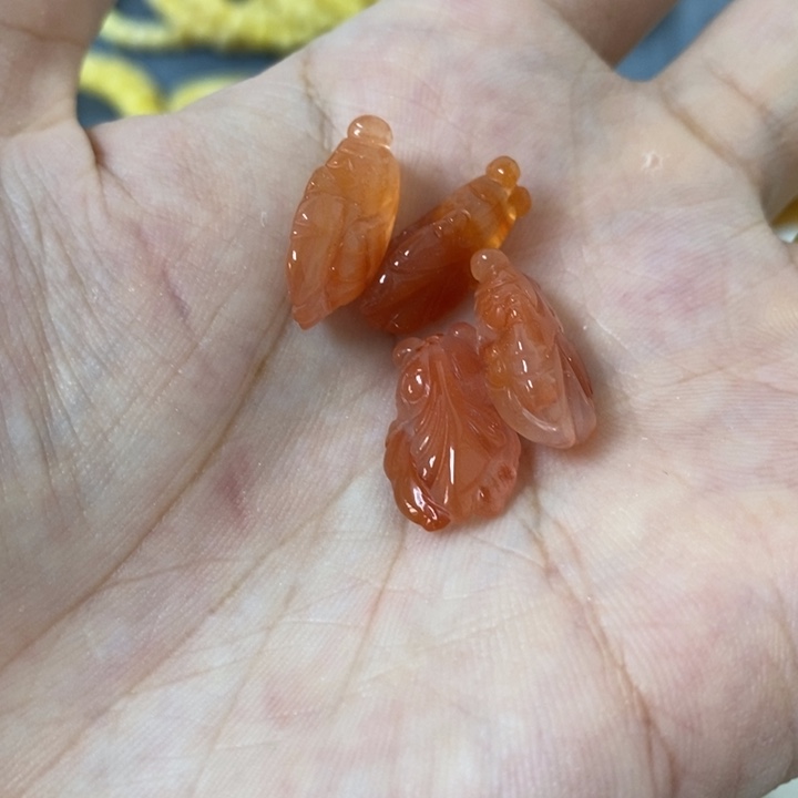 南红玛瑙吊坠未镶嵌多样性发货其一