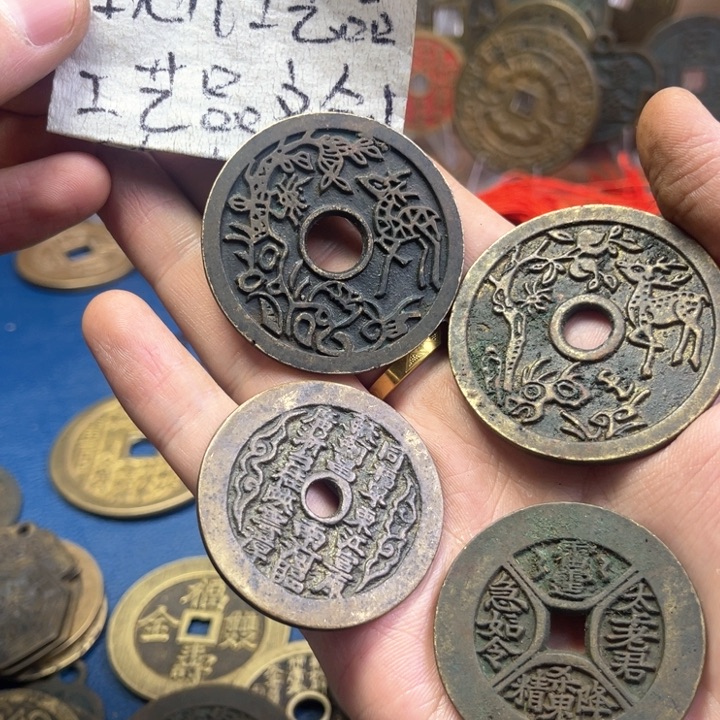 铜仿古工艺现代花钱