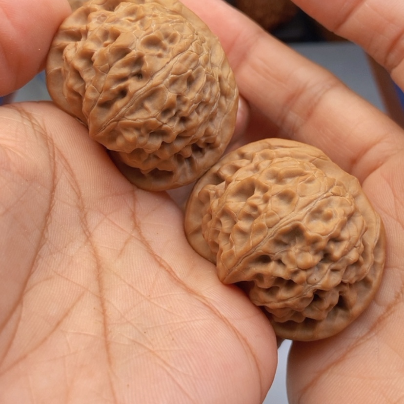 【闪购商品】文玩核桃把件42宫灯全品