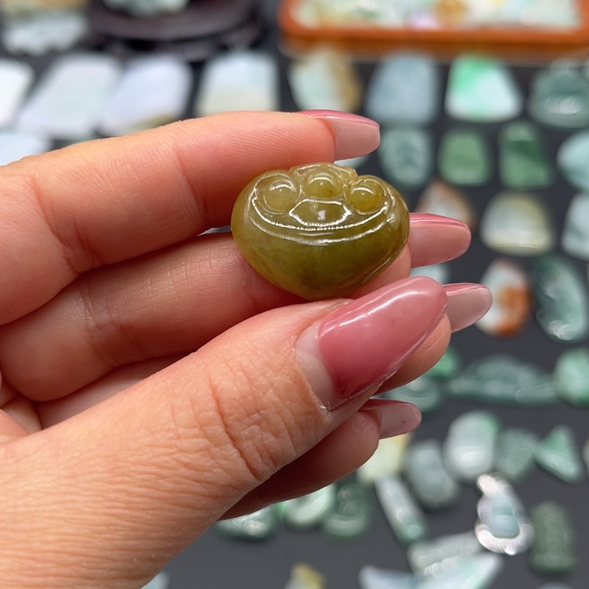 【闪购商品】翡翠颈饰未镶嵌如意