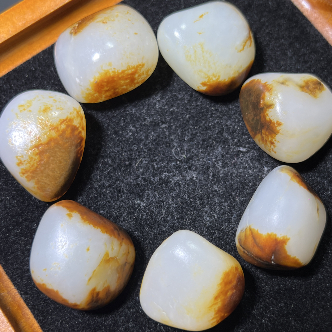 新疆和田玉籽手串7颗130克未打孔