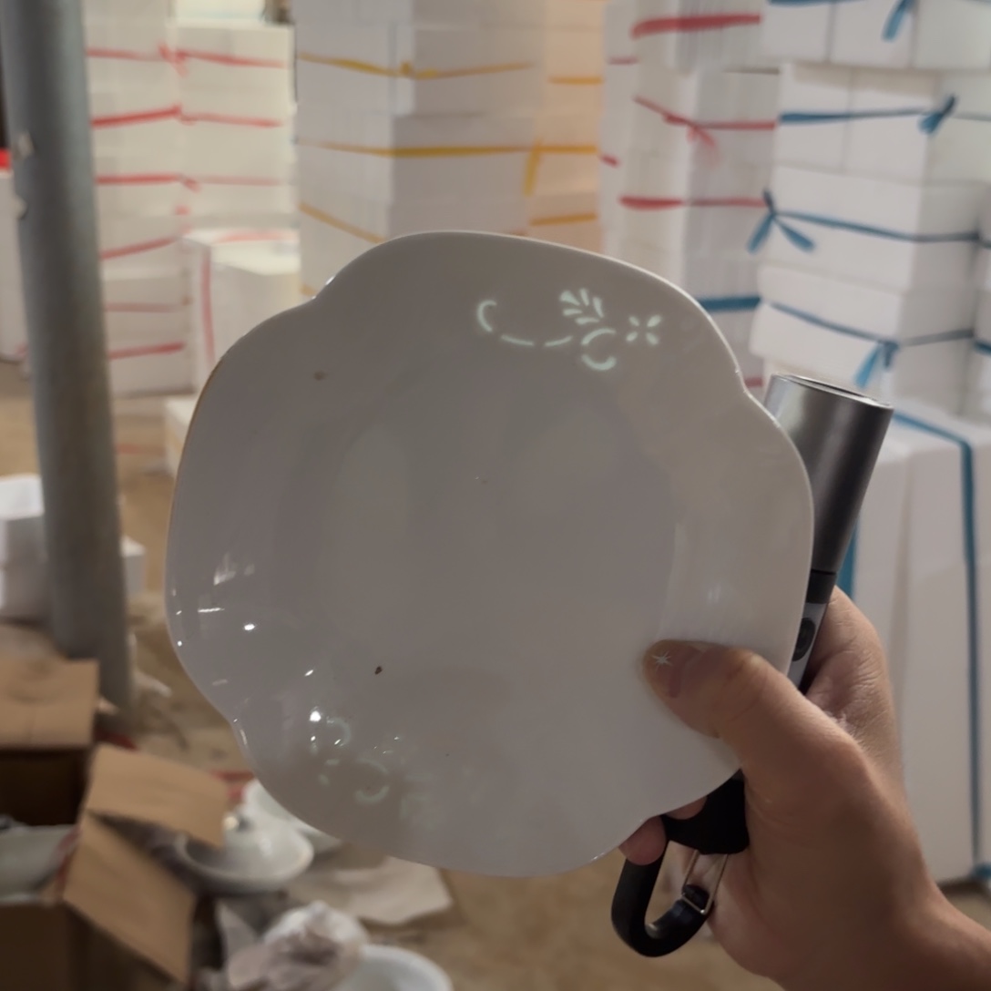 6英寸白色玲珑四角方盘4只微瑕