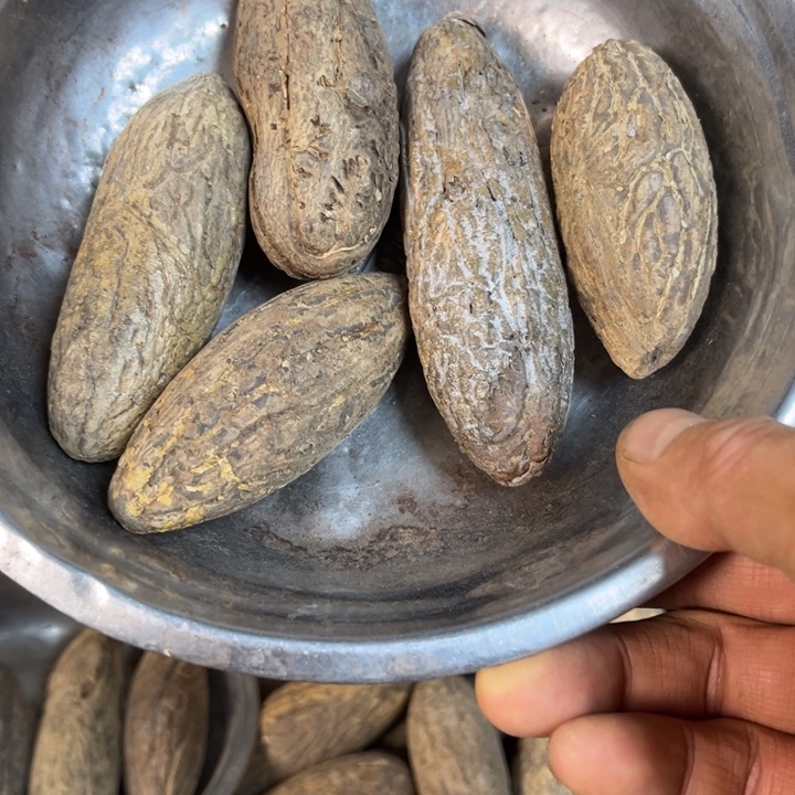 吊坠千眼菩提千眼菩提刷料 5 个。