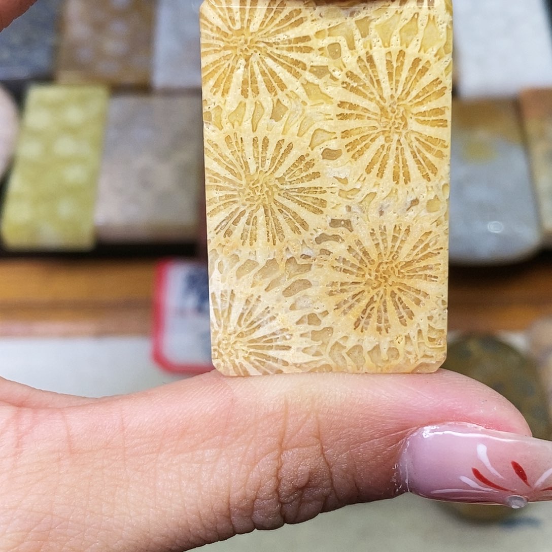 硅化玉颈饰合金?****?吊坠