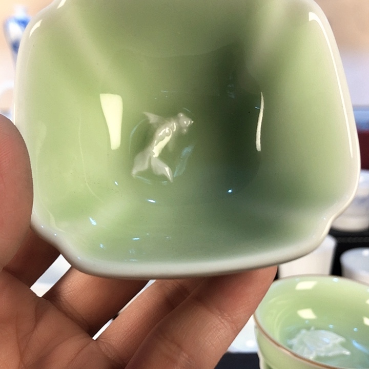 宝石绿主人杯浮雕金鱼