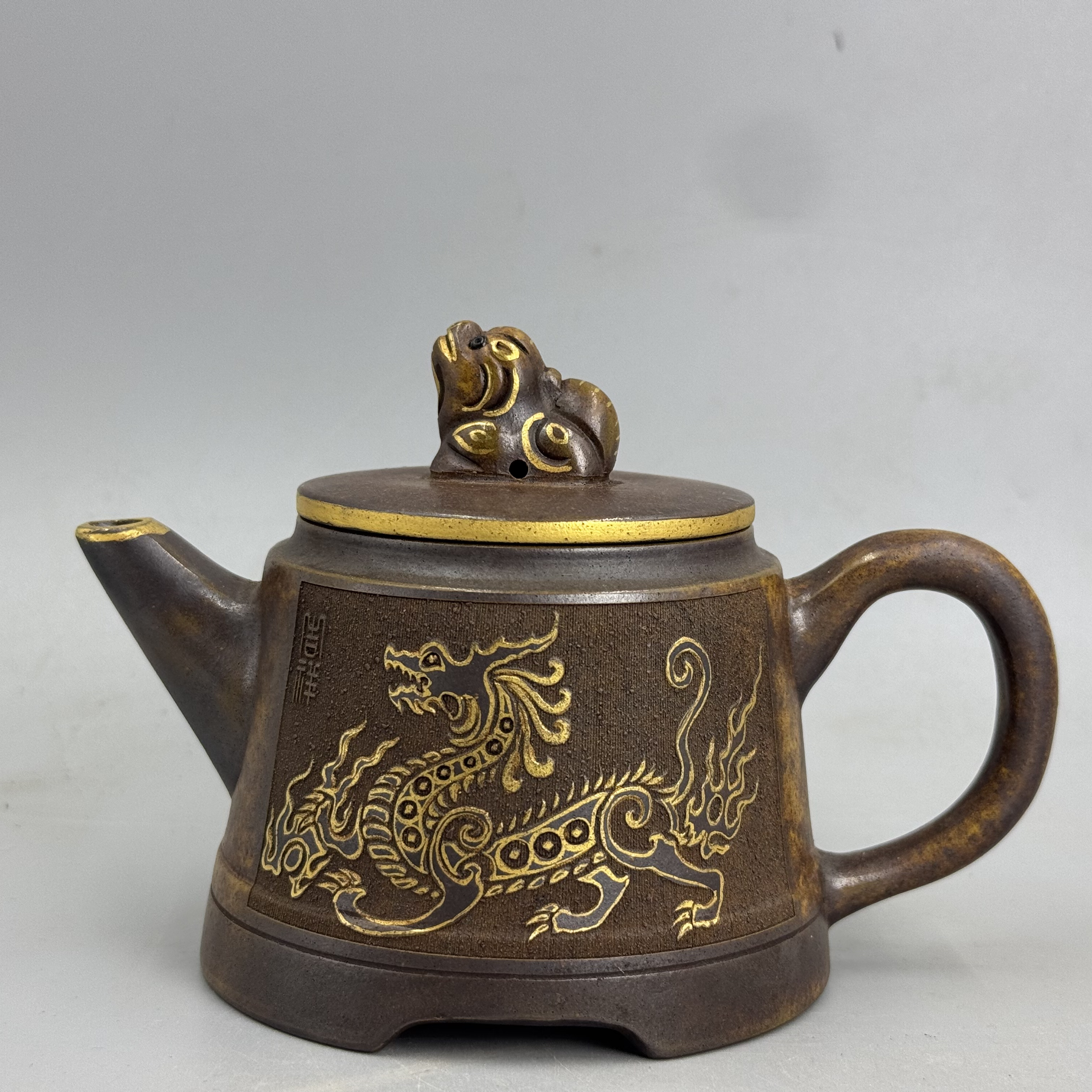 原矿段老紫泥雕刻祥云龙纹紫砂茶壶（看底抖音私信）