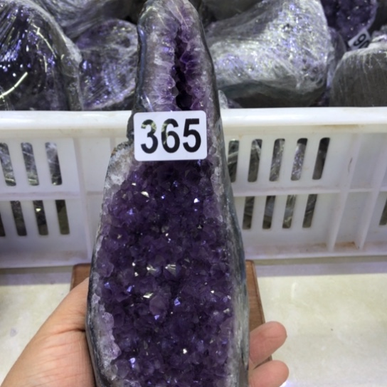 紫晶天然水晶摆件未镶嵌