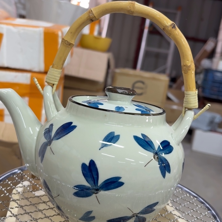 微瑕青花瓷器值得购买