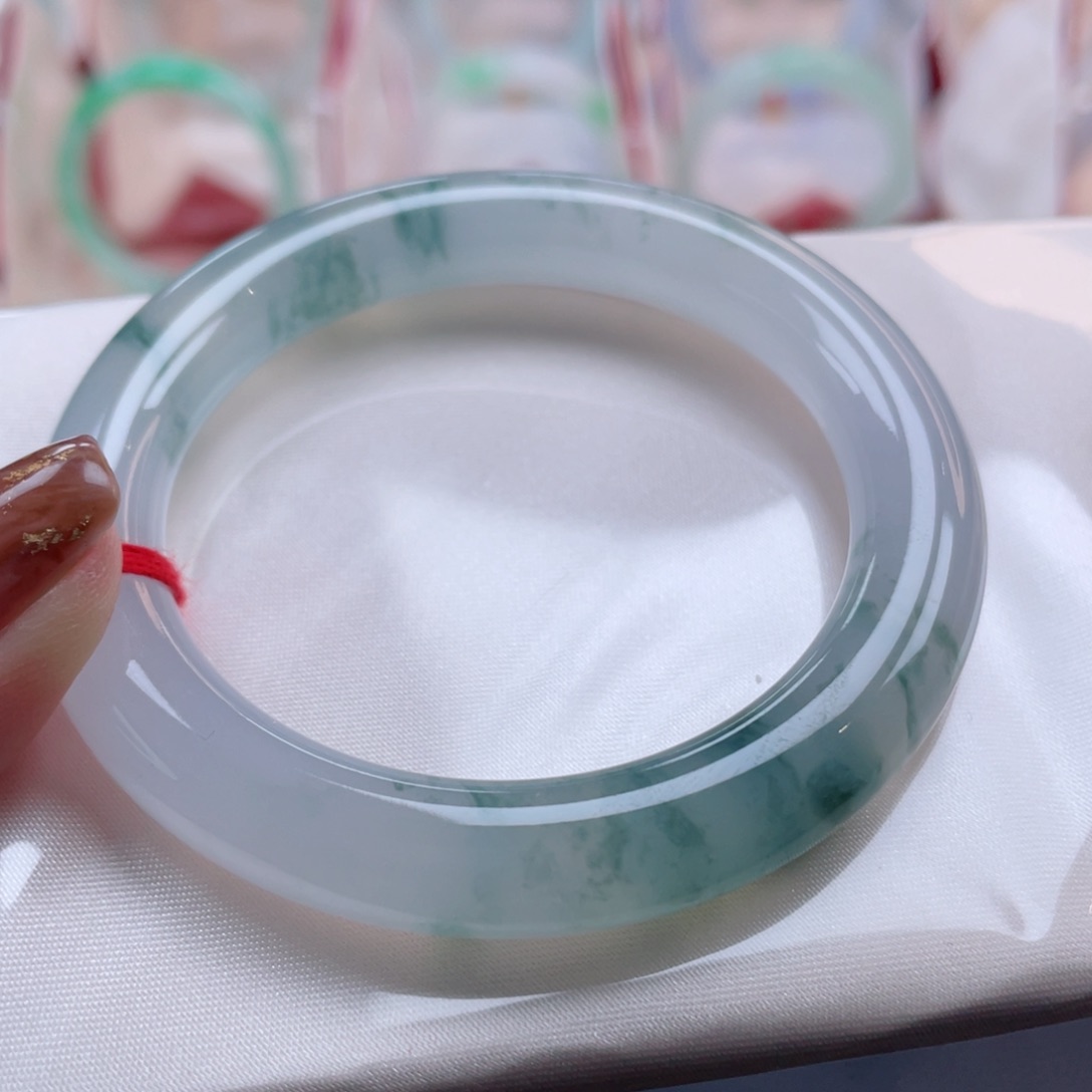 未镶嵌手镯翡翠51.6圆条 茅台底飘花 荔枝冻 力推8号