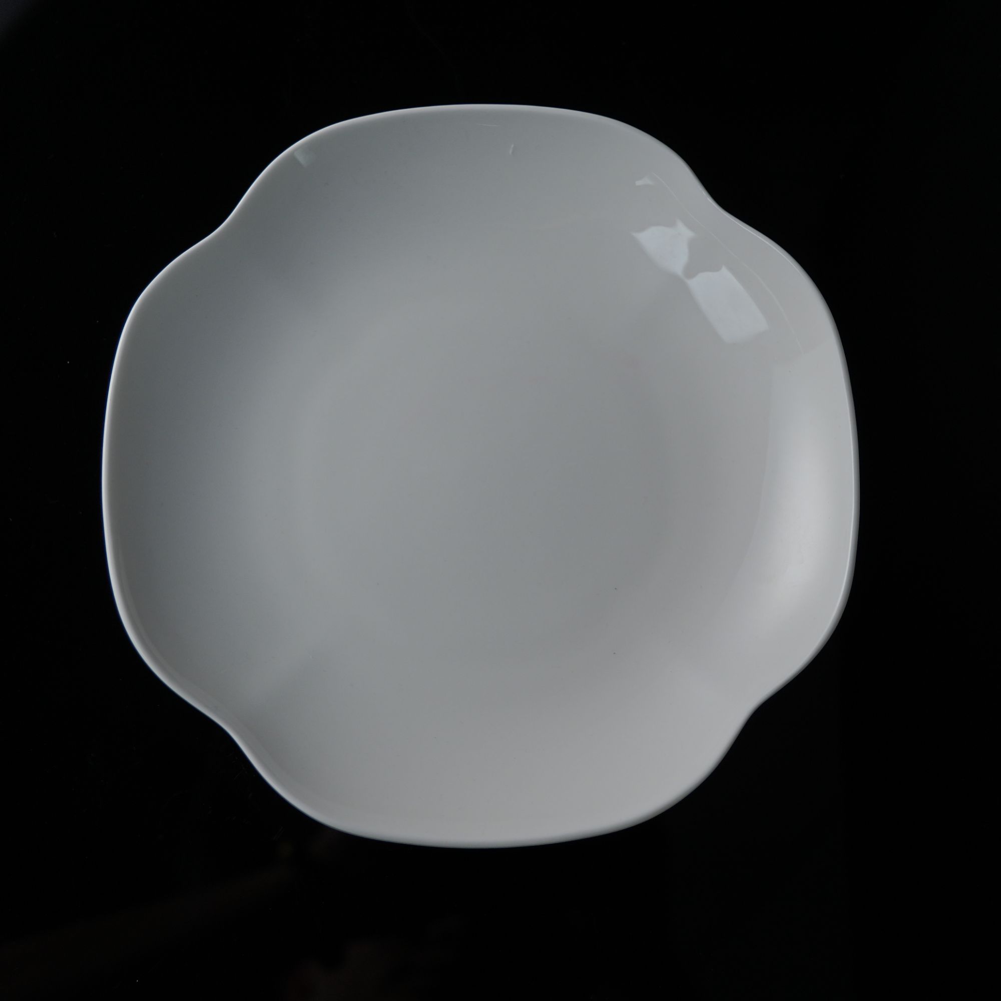 景德镇8英寸纯白骨瓷花瓣盘