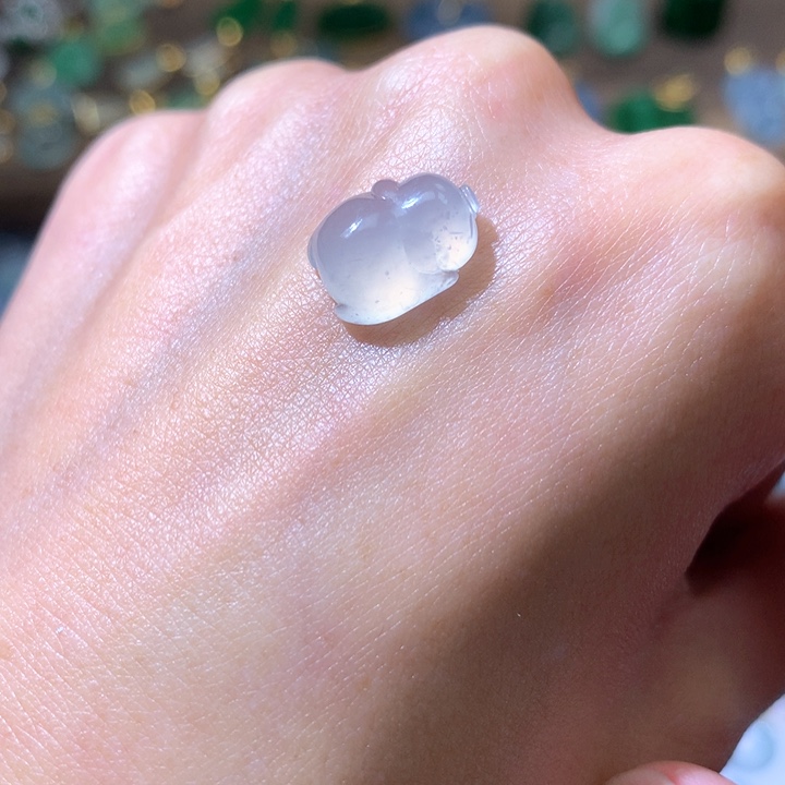 翡翠颈饰未镶嵌猪