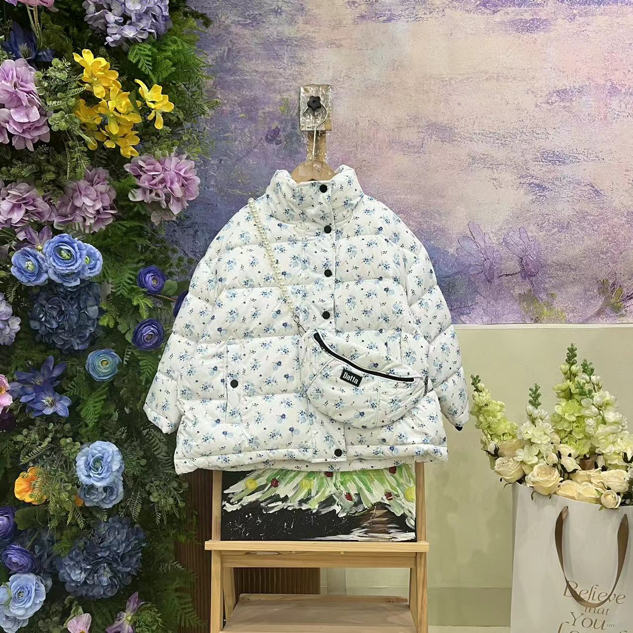 118DA蓝白羽绒服2183