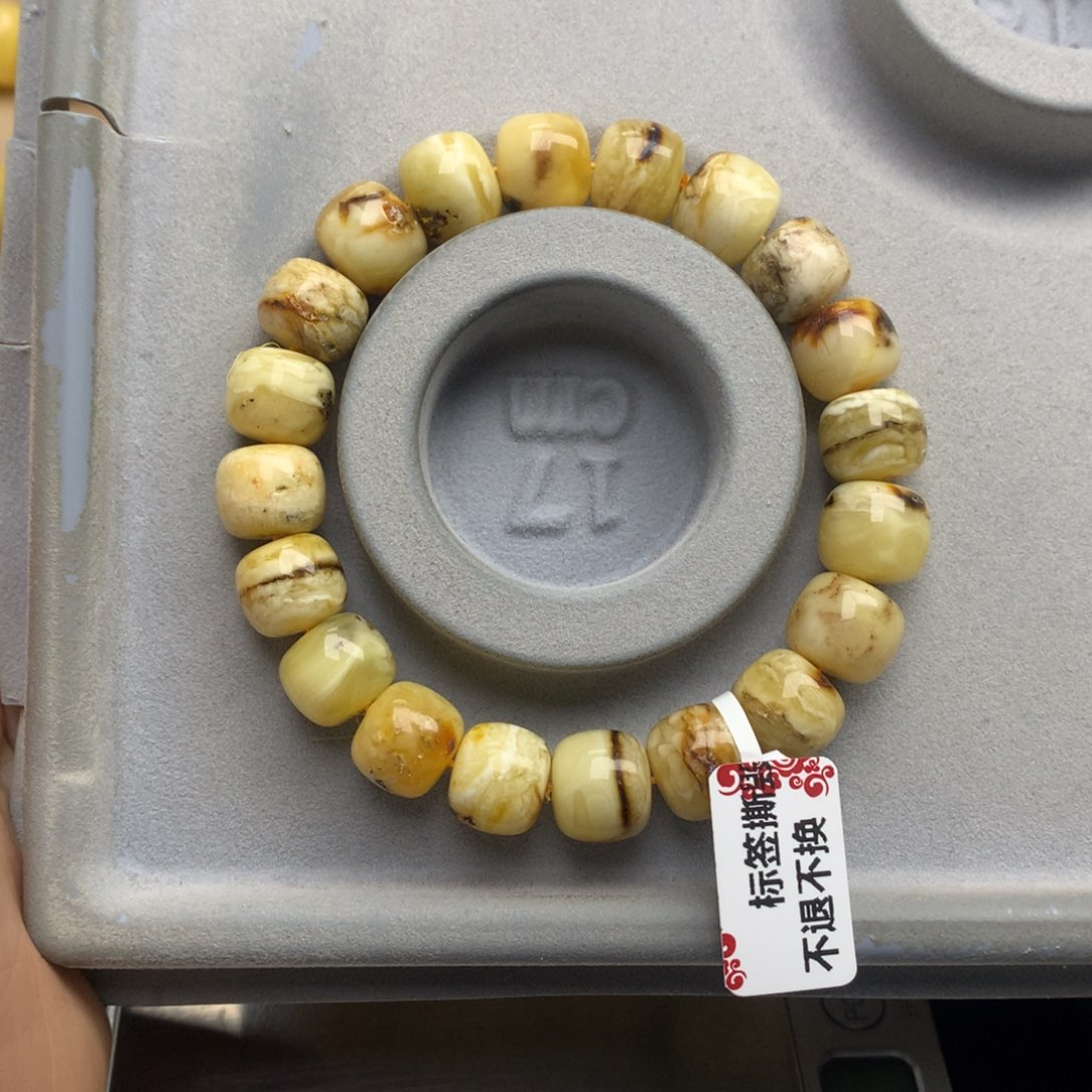 蜜蜡珠宝奇石未镶嵌