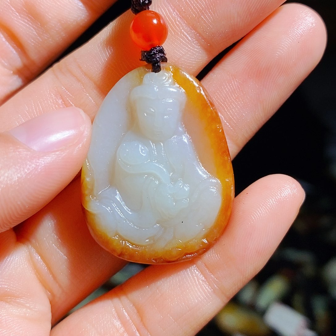 和田玉颈饰未镶嵌