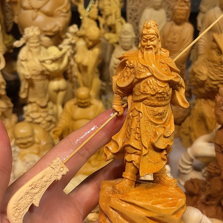 黄杨木黄杨木横刀关羽