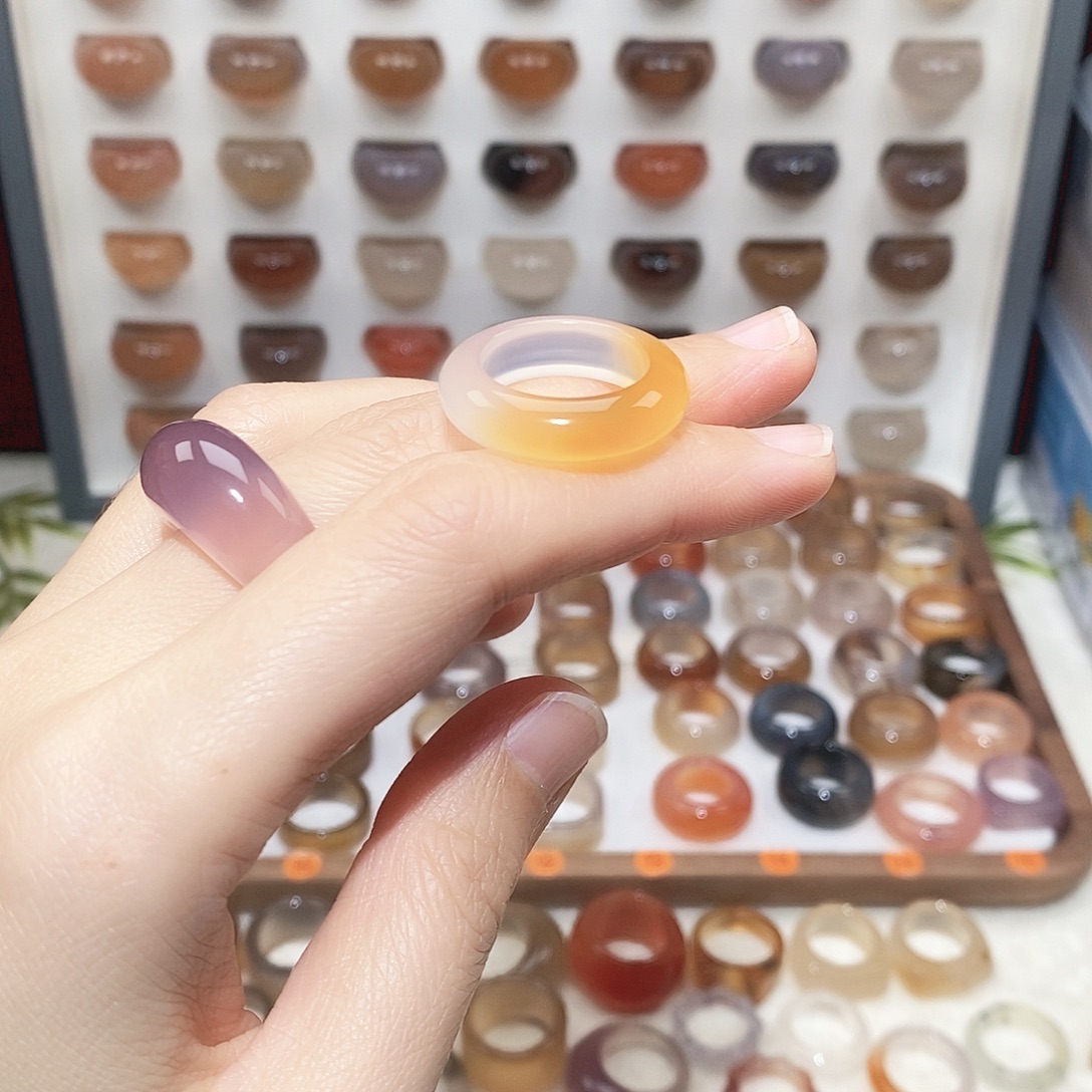 玛瑙/玉髓未镶嵌戒指港14码微瑕不退换