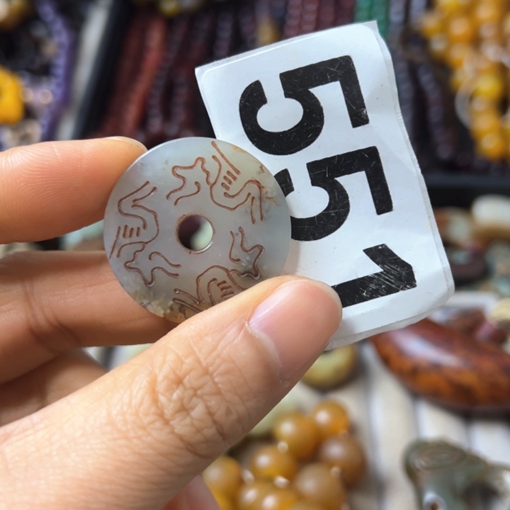 和田玉（糖玉）颈饰未镶嵌