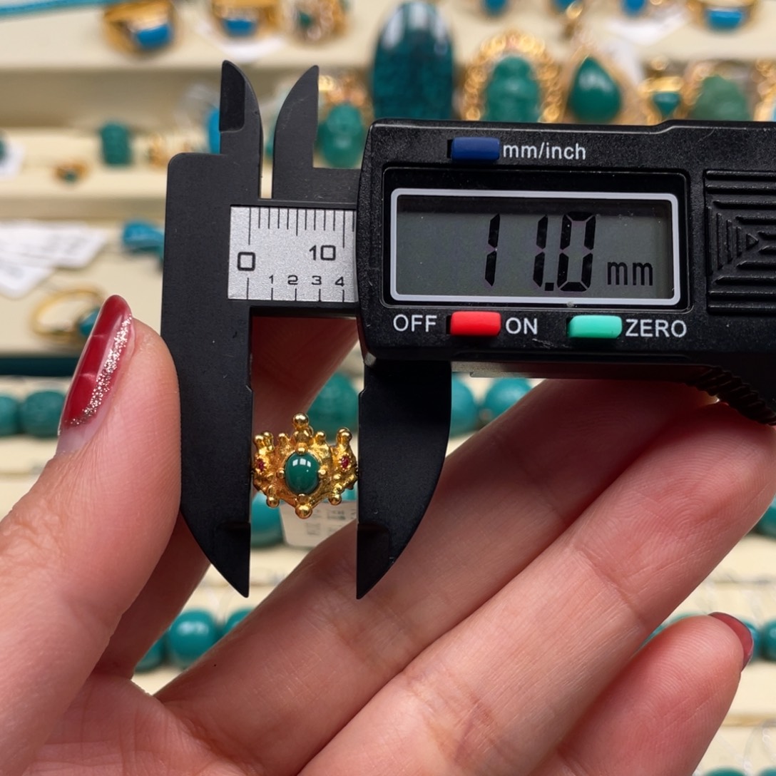 18K金镶嵌绿松石珠宝奇石皇冠