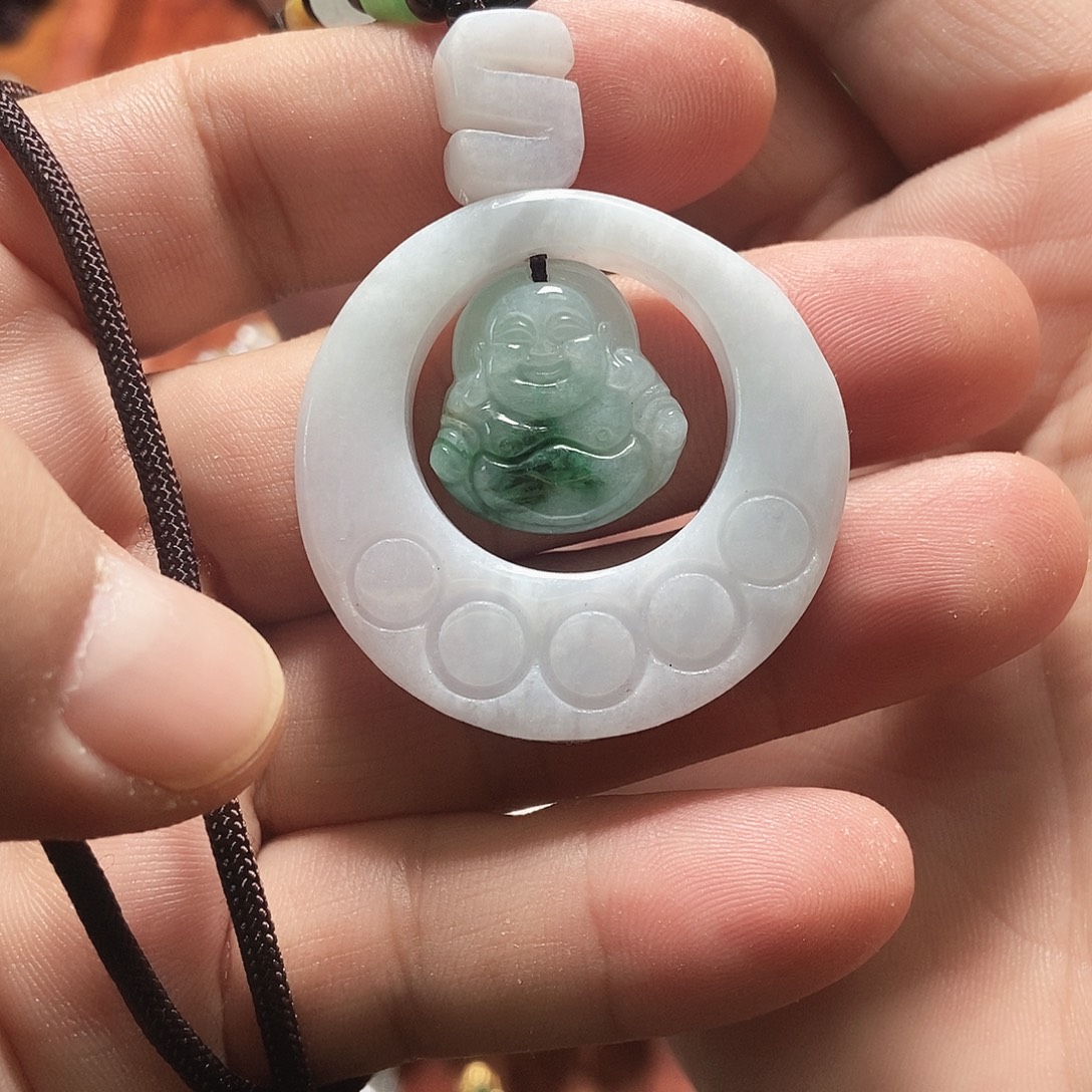 翡翠未镶嵌颈饰翡翠心中有佛