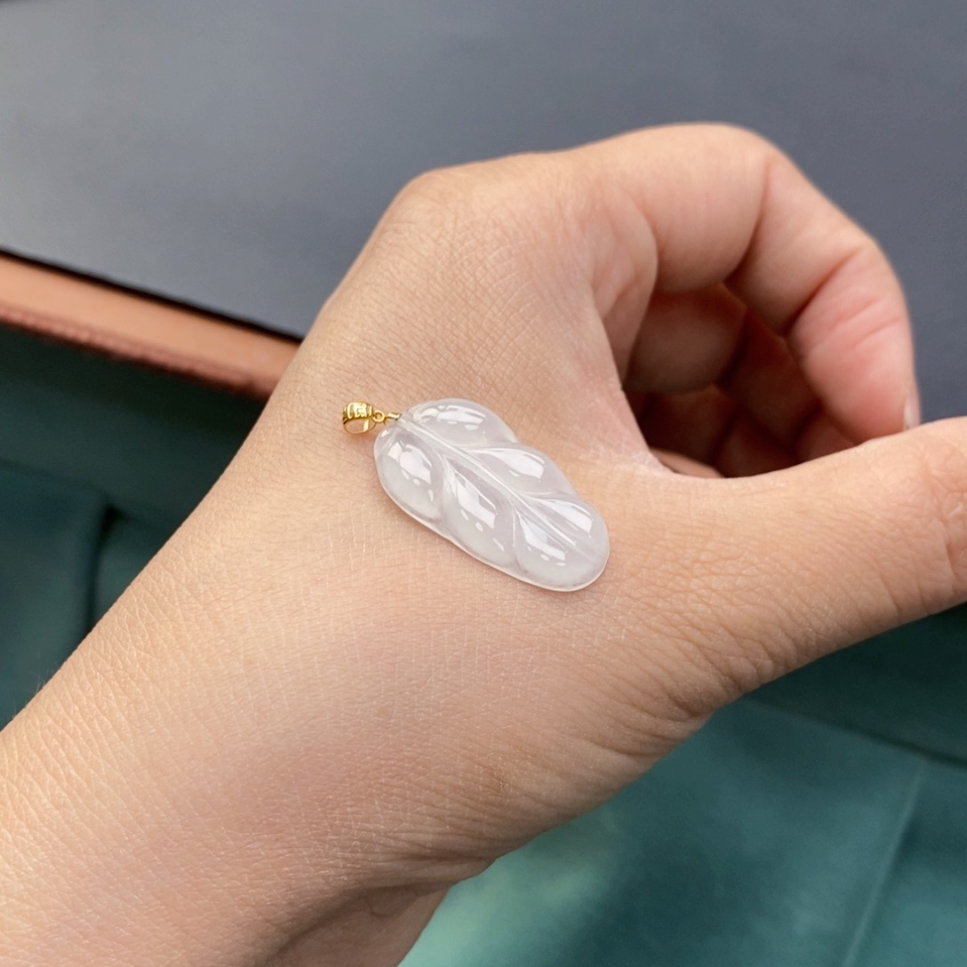 翡翠未镶嵌颈饰叶子翡翠多样性发货