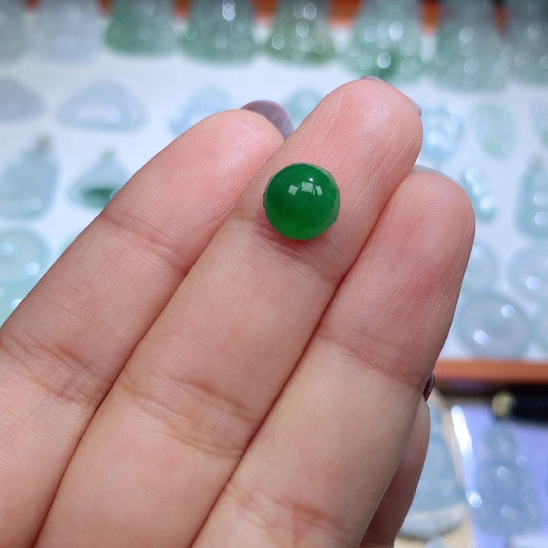 【闪购商品】翡翠颈饰未镶嵌蛋面