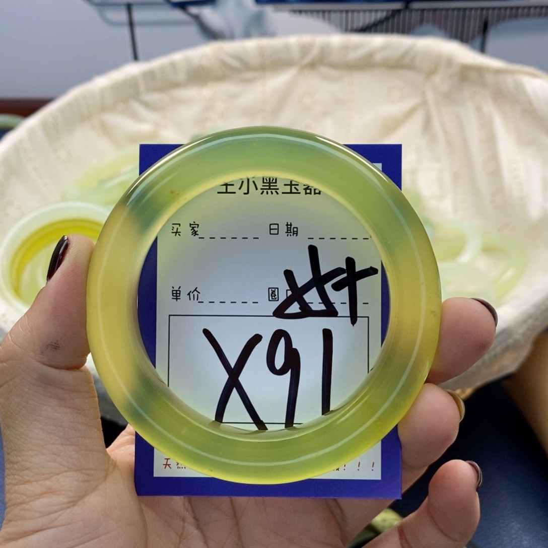 蛇纹石玉手镯未镶嵌Z***m
