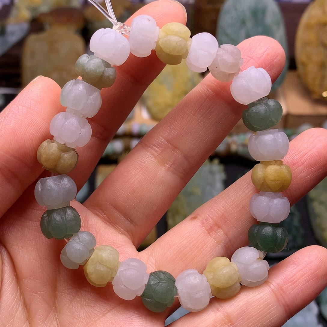 定制翡翠未镶嵌莲花